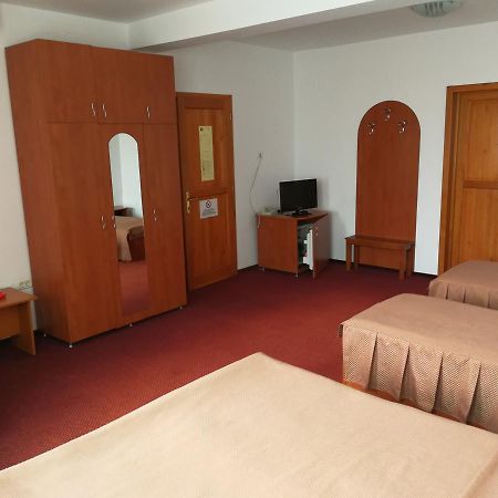 Hotel Lotus Arad Exterior photo
